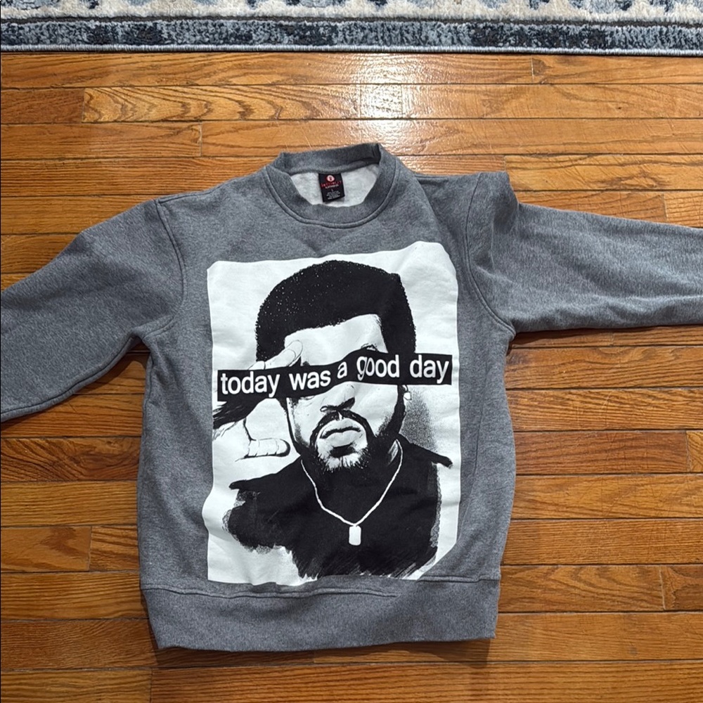 Gray Graphic Sweateshirt